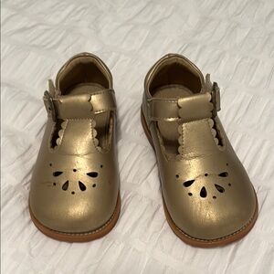 Felix & Flora- little girls, Velcro strap, gold shoes. Size 7. VG condition. $10